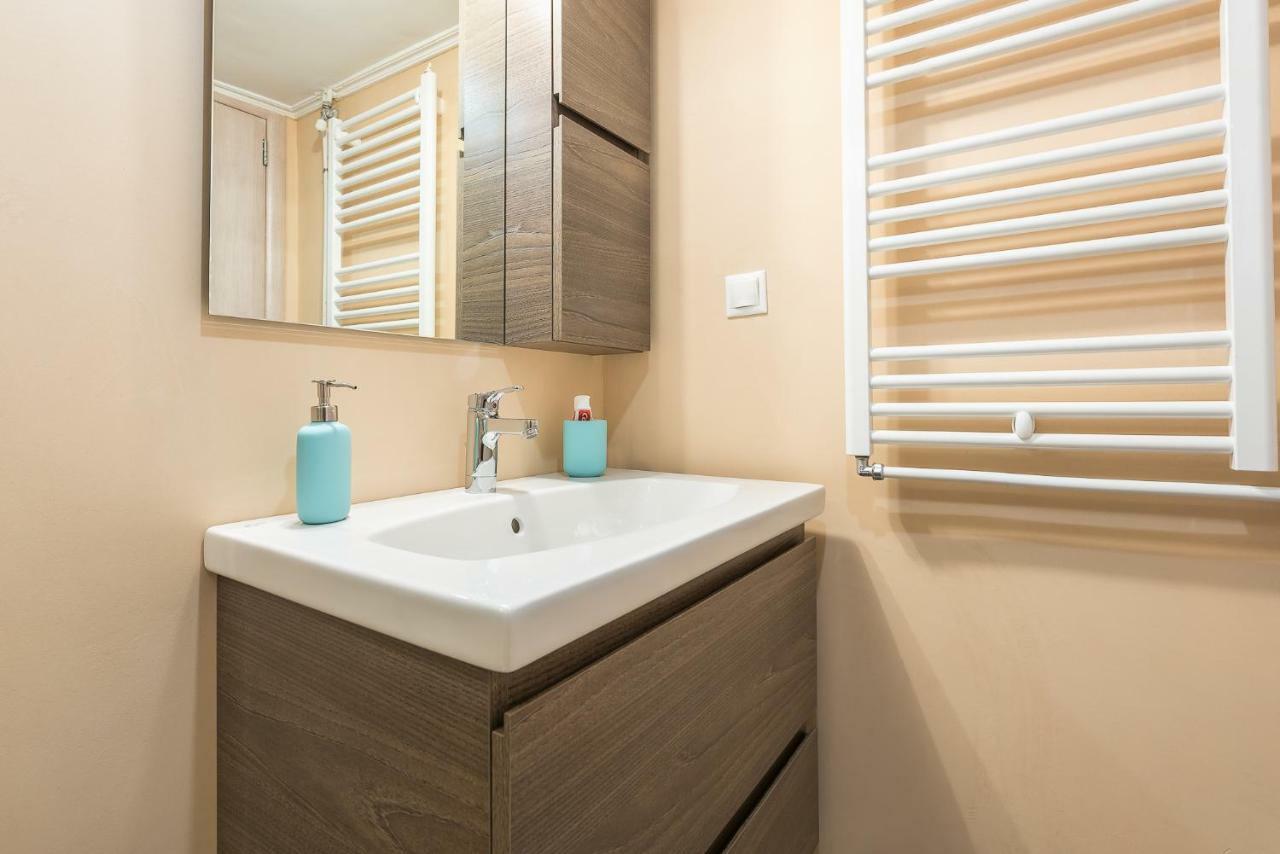 Stylish Athenian Flat *