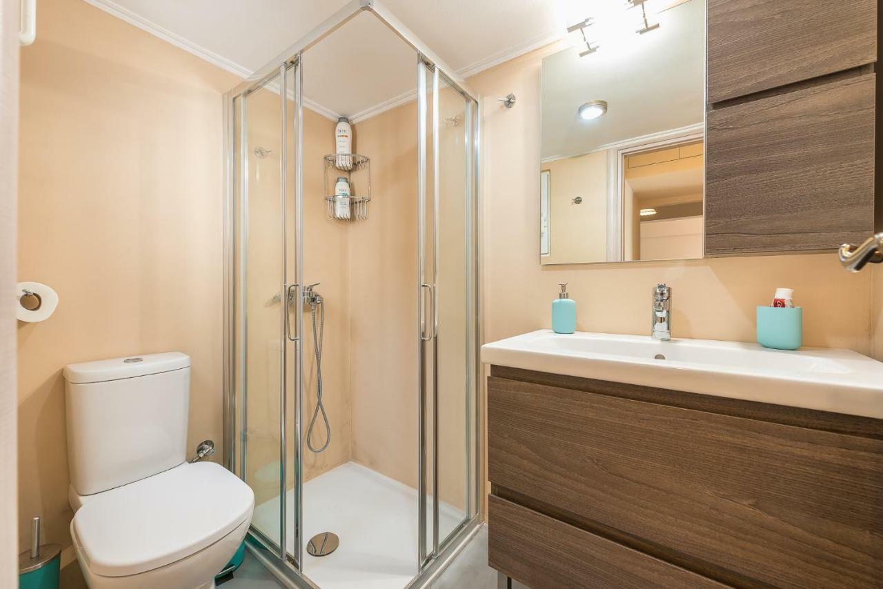 Stylish Athenian Flat Apartment